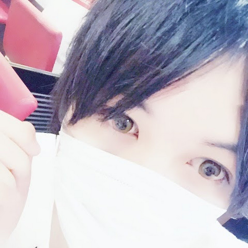 みずにゃんがイケメンだけど気持ち悪いの声も!本名や年齢、年収や大学とは?