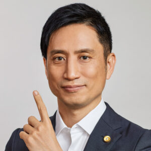 岡野タケシ弁護士のプロフィール！本名やYouTube登録者数、アトム法律税務グループの経歴についてまとめました
