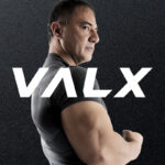 山本義徳の経歴は？早稲田大学卒のボディビルダーがトレーニング指導者になり、VALXの監修者になるまで