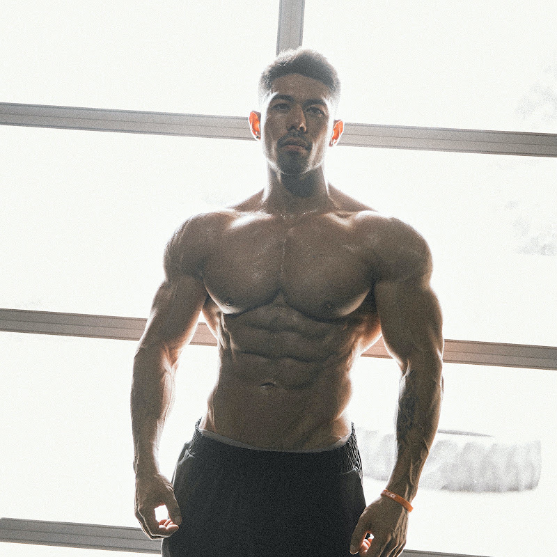 カネキンがIFBB PROとしてオリンピアに2年連続出場——2025年と2026年の大会をまとめた