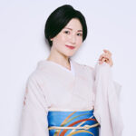 「着付けのスキルは着ながら覚えましょう」。一級着付け技能士すなお(きものすなお)の1時間の着付け動画と、タンスの着物を集める回収キット