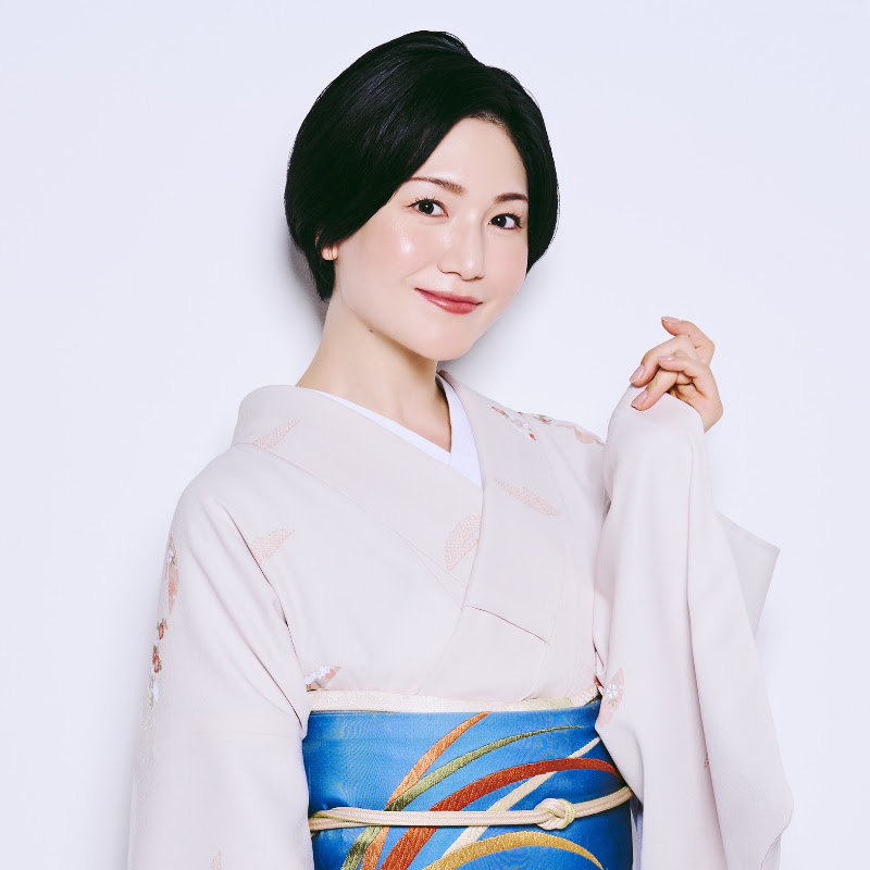 「着付けのスキルは着ながら覚えましょう」。一級着付け技能士すなお(きものすなお)の1時間の着付け動画と、タンスの着物を集める回収キット