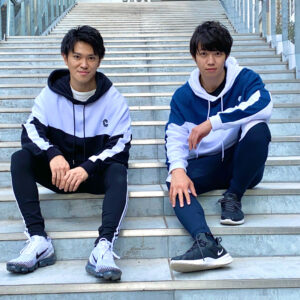 ガリガリで自信がなかった2人の筋トレコンビ、まめたま（まめ・たま）。数分の宅トレ動画と、大戸屋と作った「筋トレ定食」
