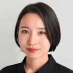 筆ペンは「立てて書く」。書道家・大江静芳が「静芳のYouTube書塾」で教えてきた美文字のコツと、コクヨやNHKの仕事